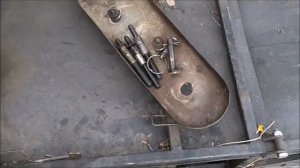 убрал снегоходы на летнее хранение