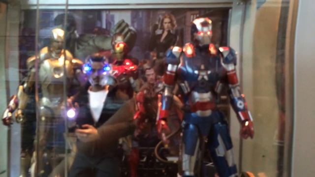 Buying an Iron Monger for Shahin смотреть онлайн