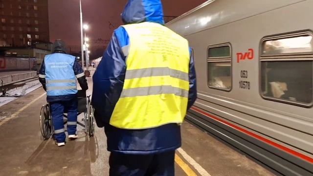 Прибытие ЭП20-003 с фирменным поездом №19С «Тихий Дон» сообщением Ростов-на-Дону — Москва смотреть онлайн