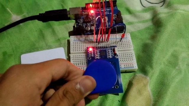 ใช้ RFID ควบคุมหลอด LED ด้วยบอร์ด Arduino смотреть онлайн