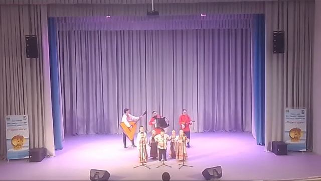 Младшая группа 5-6лет ансамбля народной песни" Доброслава" - "В поле липка" смотреть онлайн