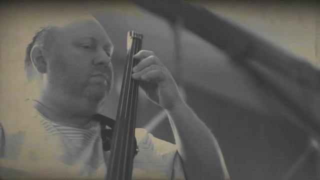 Jenny Pakman - Echoes (Live feat. Gal Zilberman & Yoav Kantor) смотреть онлайн