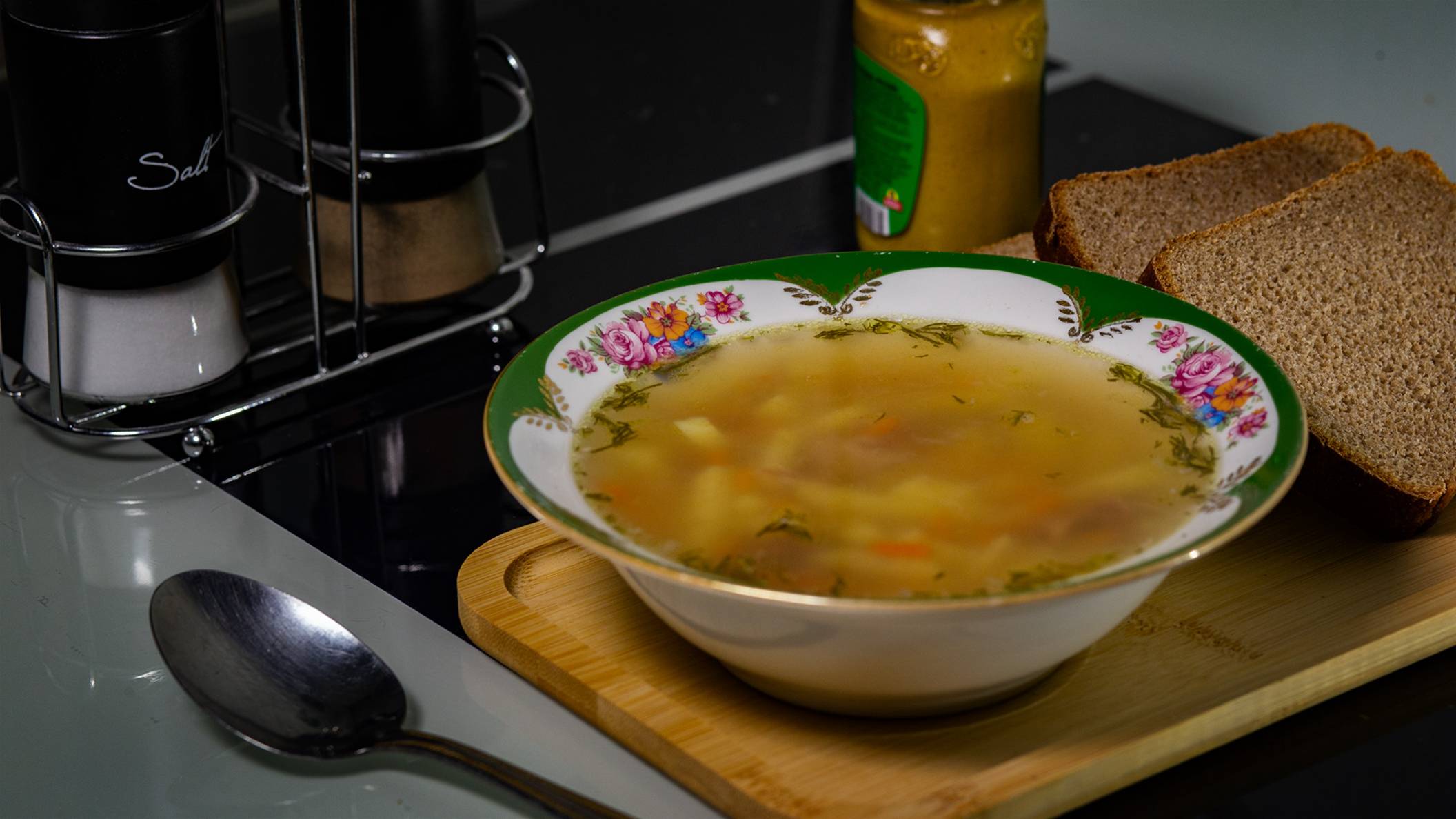 Суп картофельный с тушенкой смотреть онлайн