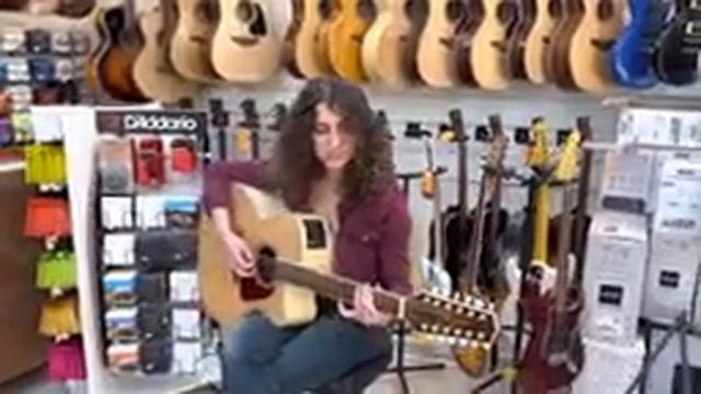 Demo de la guitare Takamine 12 Cordes GJ72CE-12NAT Jumbo Cutaway