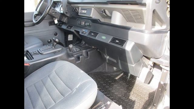 1997 Land Rover Defender 110 Station Wagon смотреть онлайн