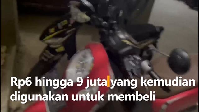 Miris, Demi Beli Kado Pacar, Remaja Asal Bengkulu Curi Uang Kakak Senilai Rp61,5 Juta смотреть онлайн