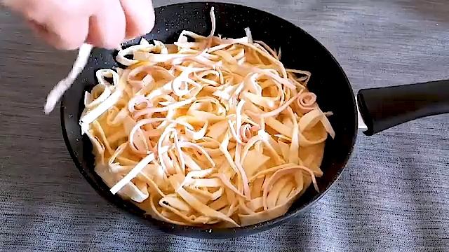 Нарежьте лаваш соломкой и приготовьте вот так смотреть онлайн