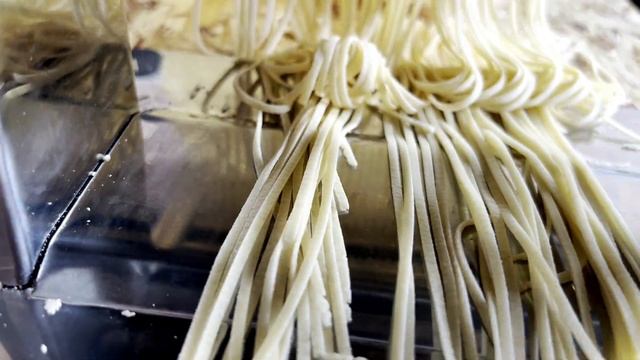 Тестораскатка лапшерезка ручная, машинка для раскатки теста Gemlux GL-PMZ-180 обзор и тестирование