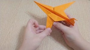 Как из бумаги сделать простой самолет чтобы он далеко и высоко летал