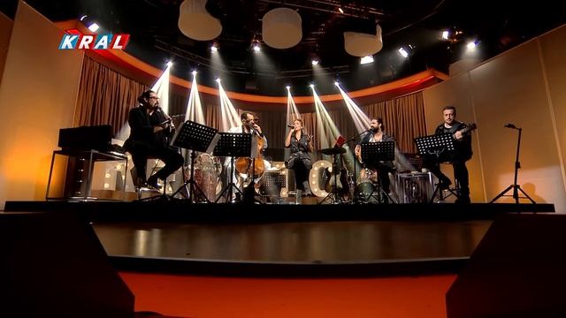 Rubato & Linet - Ölüyorum Kederimden смотреть онлайн