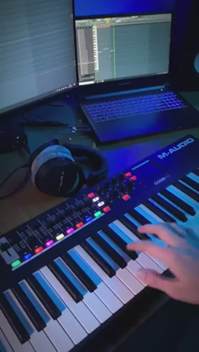 Karma! (Synthwave version) #karma! #synthwave #memoryreboot #retrowave #shorts смотреть онлайн