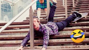 СМЕЯЛСЯ ДО СЛЁЗ! СМЕШНЫЕ МОМЕНТЫ И ПАДЕНИЯ ПОПАВШИЕ НА КАМЕРУ!