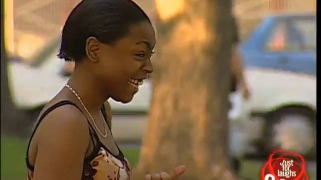 JFL Prank Girl Peeing like a man смотреть онлайн