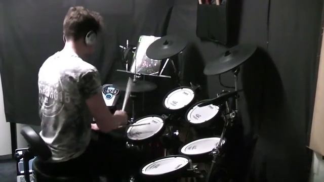 Lower Than Atlantis - English Kids in America drum cover - Finn smith смотреть онлайн