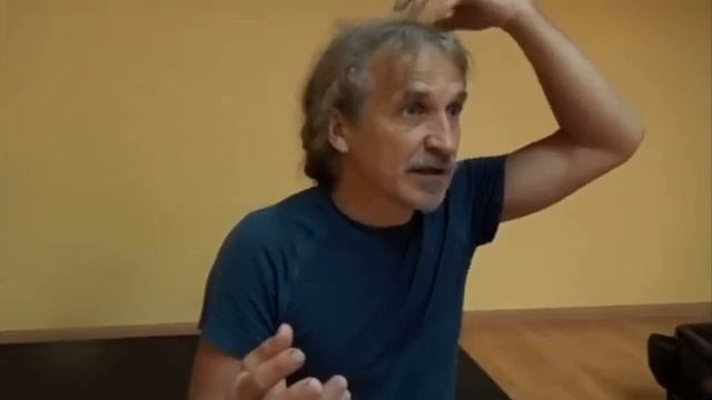 А вы думали легко будет. Он умнее вас в 1000 раз. Он везде и всё контролирует. смотреть онлайн