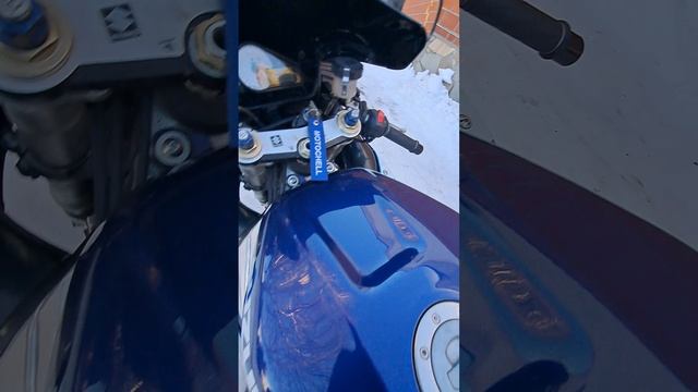 Suzuki GSX-R750 Без пробега по РФ смотреть онлайн
