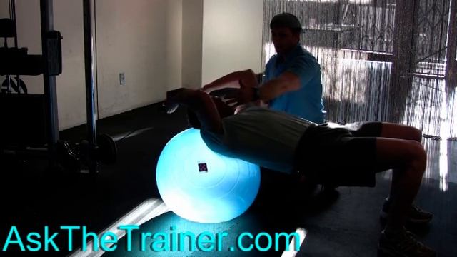 Stability Ball Cable Bar French Press (Triceps Extension) смотреть онлайн