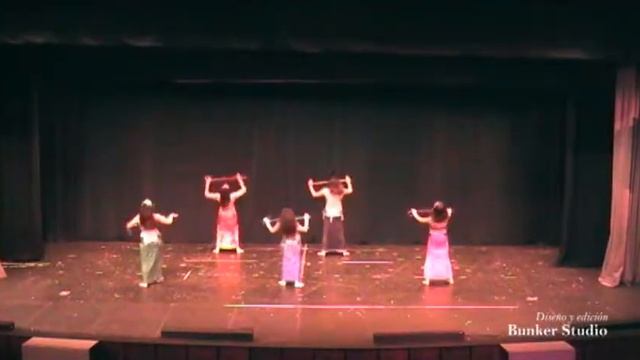 "Zahma ya dounya" -(bastón)- 'Safra' gala EDAZ 2012 смотреть онлайн