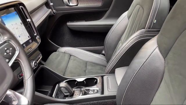 2020 Volvo XC40 T5 AWD R-Design Wheaton смотреть онлайн