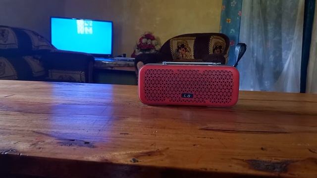 L8 Bluetooth Speaker Bass Test смотреть онлайн