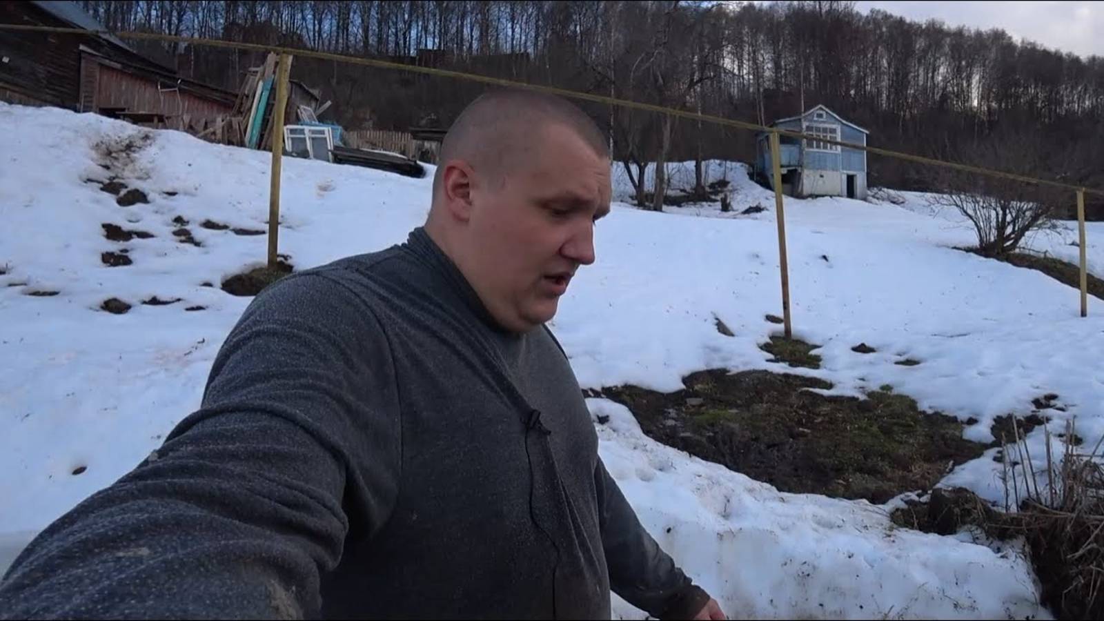 Утопаем в грязи, но барахтаемся. Шустрика чуть не съели смотреть онлайн