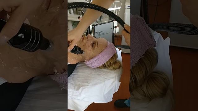 Radio talasi lica (podmladjivanje lica) смотреть онлайн