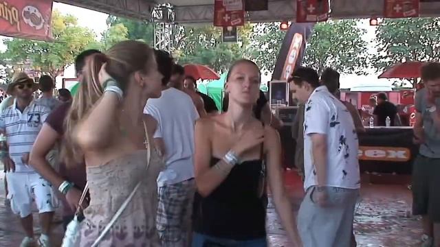 Balaton Sound 2011 Pringles-Meex Bár reggel, Dj Mira, Gerő смотреть онлайн