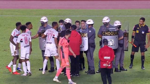 FERNANDO DINIZ PARTE PRA CIMA DO JUIZ NO FINAL DO JOGO - SÃO PAULO X GREMIO 2020 COPA DO BRASIL смотреть онлайн