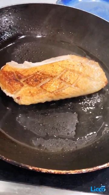 Duck Breast Stuffed with Foie Gras and served with Soy Vinaigrette Sauce смотреть онлайн