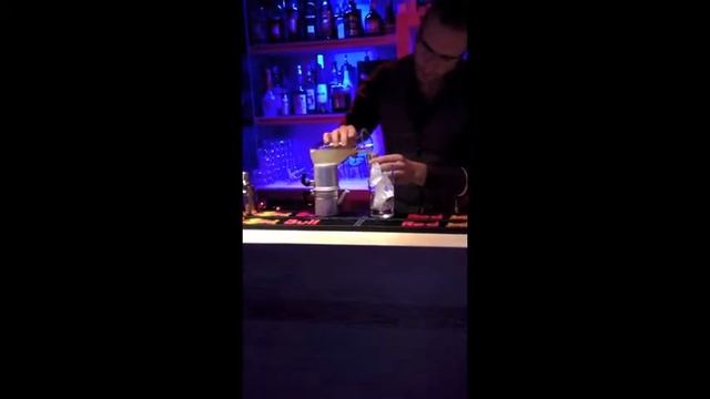 Meet the Mixologist : Mixing with the muse.m4v смотреть онлайн
