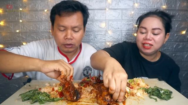Makan Cumi Sambal Extra mecon, tumis buah pepaya dan pecak pete Mukbang смотреть онлайн
