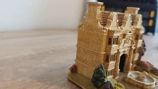 Lilliput Lane - Frog Hall смотреть онлайн