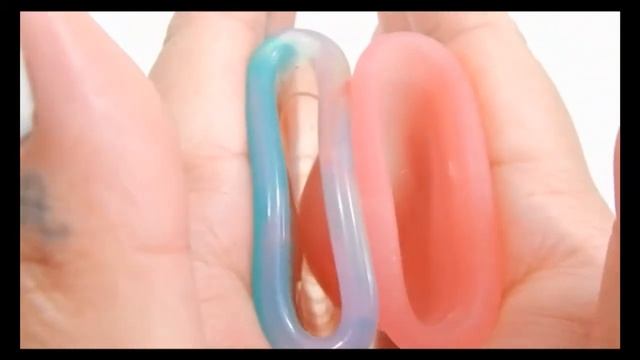 Yuuki Rainbow Sm vs Lena Original Sm "Squish" - Menstrual Cups смотреть онлайн