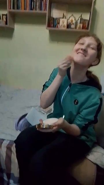 VID-20250214-WA0006.mp4 Домашняя коротенькая сценка. смотреть онлайн