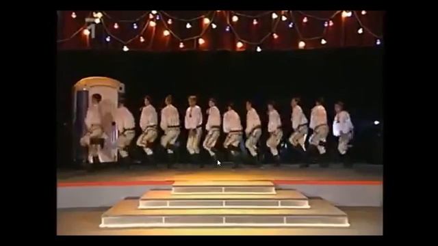 Toilet Irish Dancers