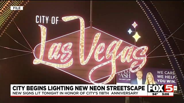 8 newly refurbished Las Vegas neon signs to be lit on Monday смотреть онлайн