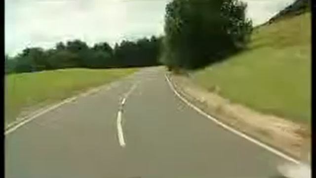 Aston Martin DB9 смотреть онлайн