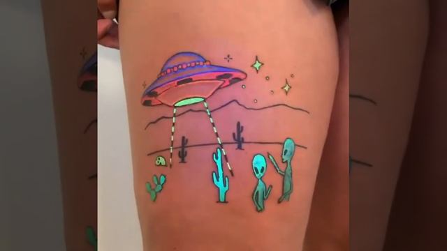 glowing tattoo #shorts смотреть онлайн