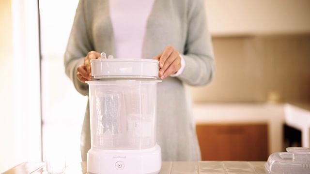 Стерилизатор для детских бутылочек Miniland Steamy смотреть онлайн