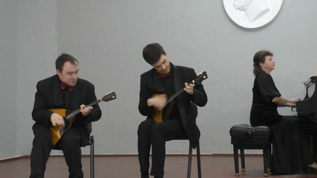 А.Хачатурян. "Танец с саблями" Исп. Дмитрий Жердев и Юрий Шишков (балалайки), Елена Шмырёва (ф-но). смотреть онлайн