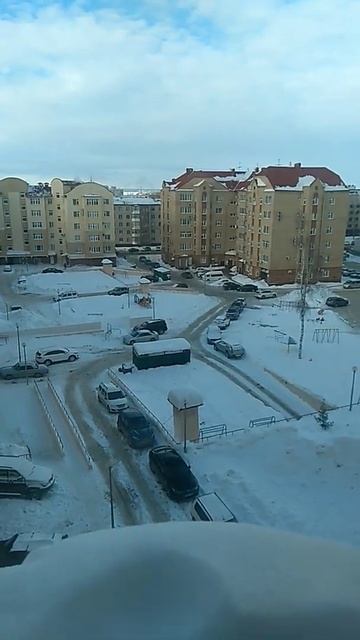 зимний вид из окна на двор 3. смотреть онлайн