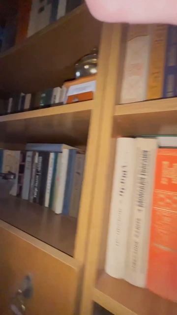 Квартира в спокойном жилом районе.