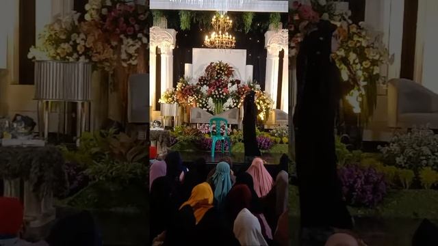 LIVE MALAM INI BERSAMA USTADZAH HJ AAH NURUL MUHIBAH DI CIKIJING MAJALENGKA смотреть онлайн