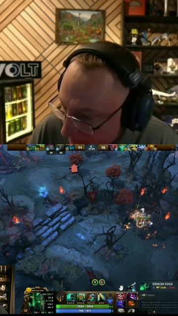 Voodoosh жёстко сгорел на тиммейта #dota #dota2 #voodoosh смотреть онлайн
