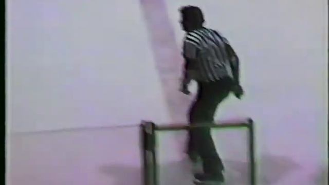 1984 MN High School Hockey at the Memorial Building - Hibbing vs Aurora Hoyt Lakes, 3rd period смотреть онлайн