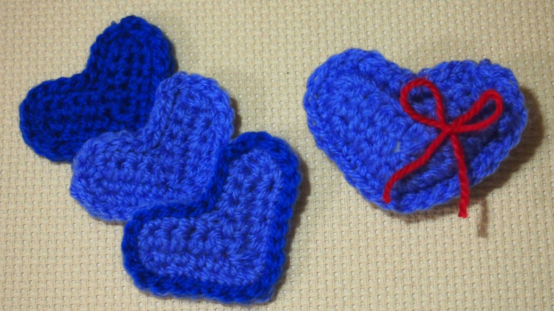 Сердечки крючком для начинающих. Валентинки. Плоские и объемные сердечки Hearts crochet Урок 64 смотреть онлайн