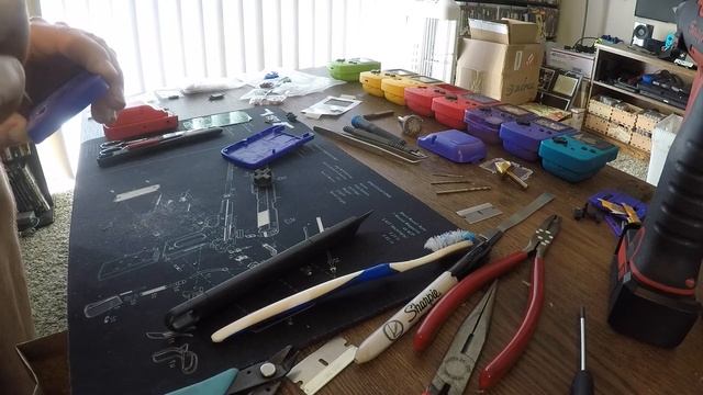 Burger King Gameboy Color w/ a Raspberry Pi Zero W inside!! Watch me cut and trim a toy shell to fi смотреть онлайн