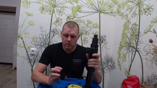 Стяжка пружин Макферсона, с защитными накладками Car-Tool CT-B2010A смотреть онлайн