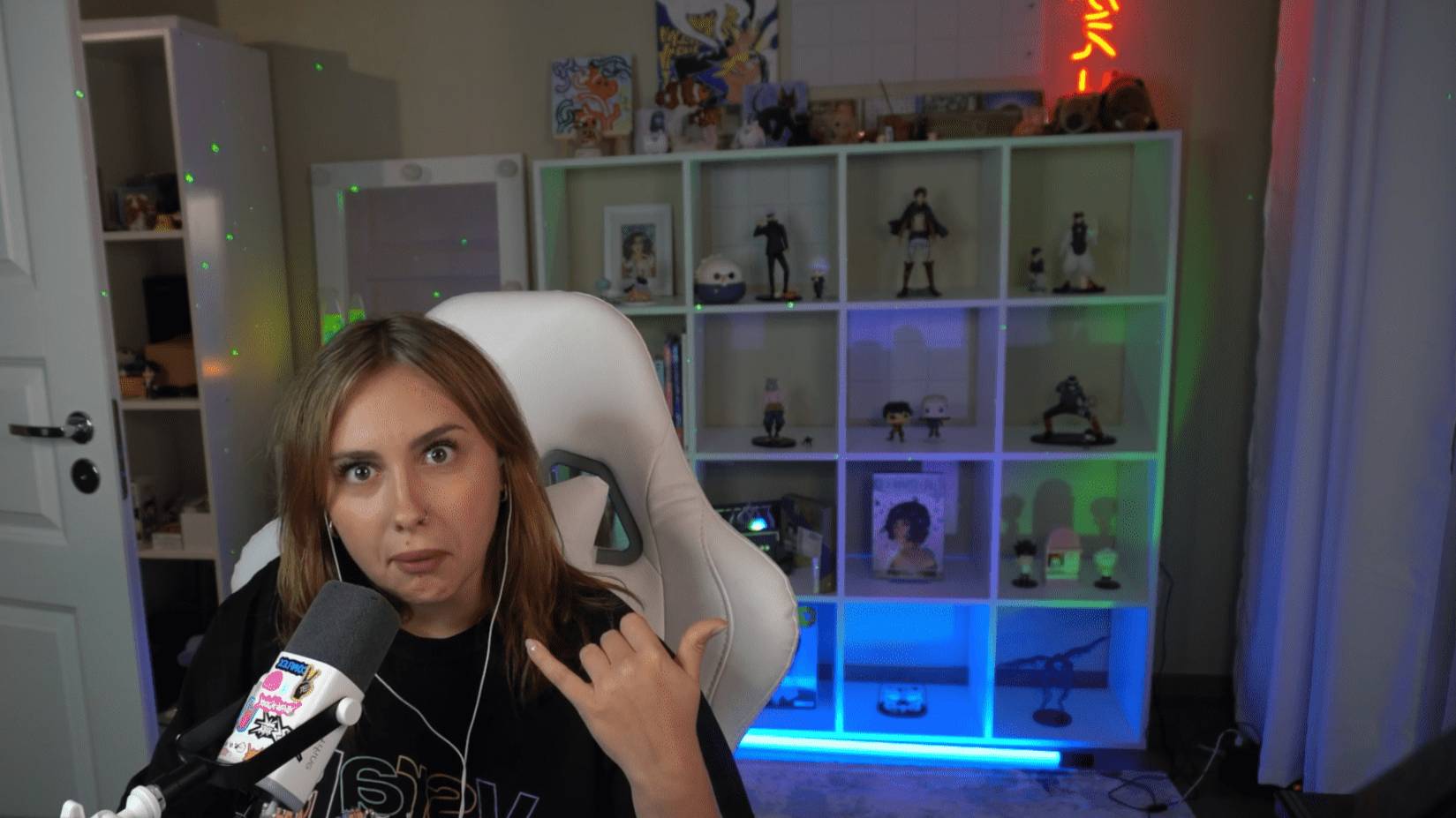 ЗАВЕРШЕНИЕ БЛОНДИНИСТОГО ЛОРА смотреть онлайн