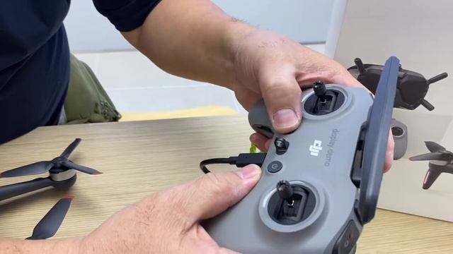 Dji FPV COMBO OPENING BOX PART 2 DJI Malaysia смотреть онлайн